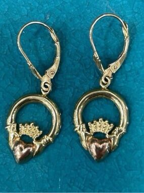 Signed 14k Gold Claddagh Drop Dangle Earrings Women's Gold Pierced Leverback